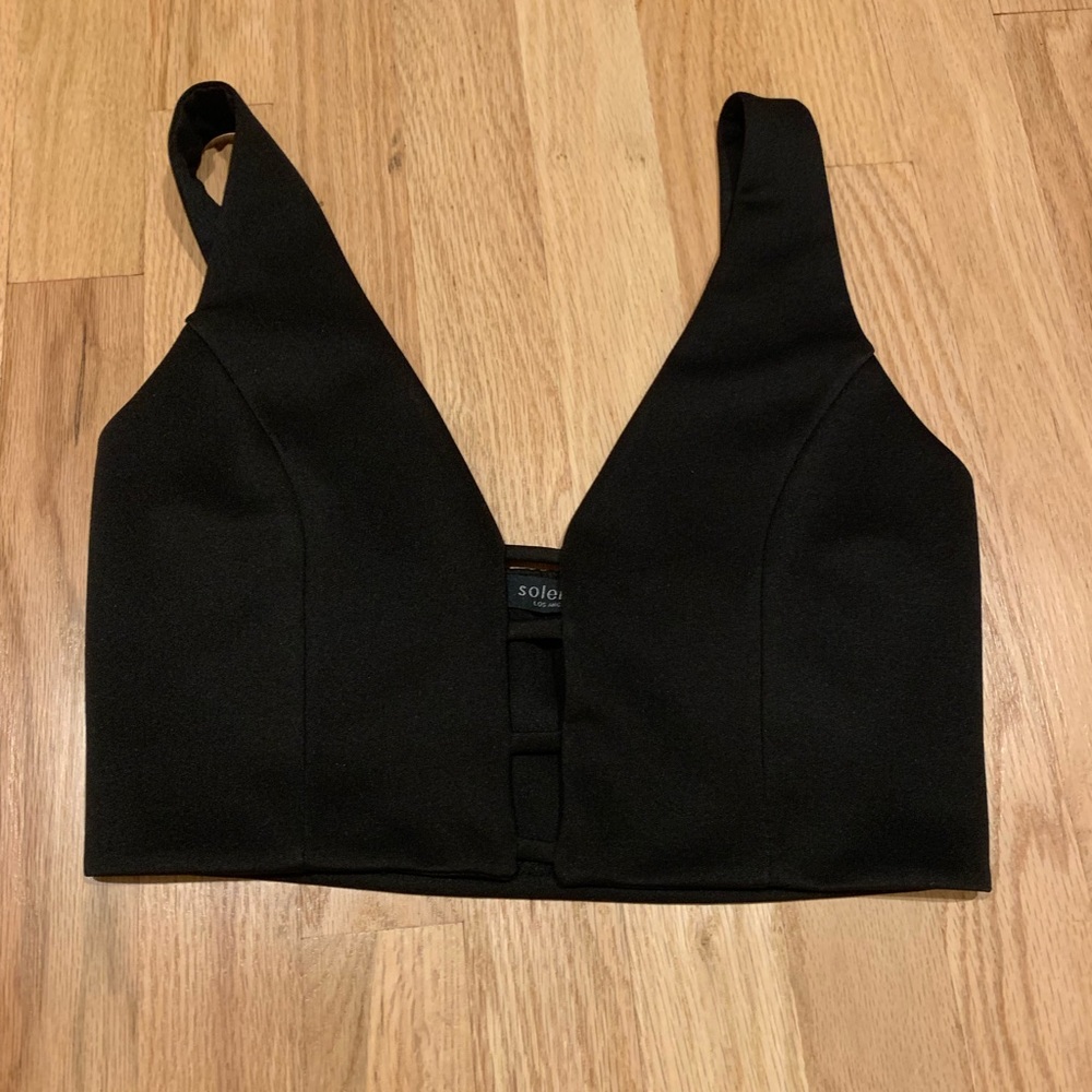BLACK CROP TOP